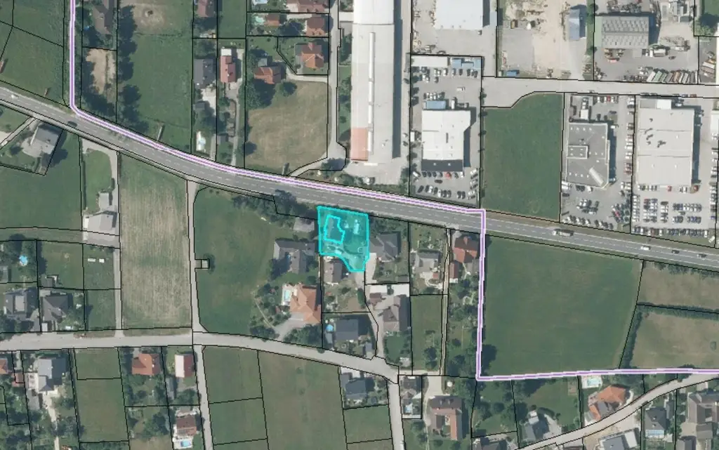 Großzügiges Wohnhaus mit zwei Wohneinheiten