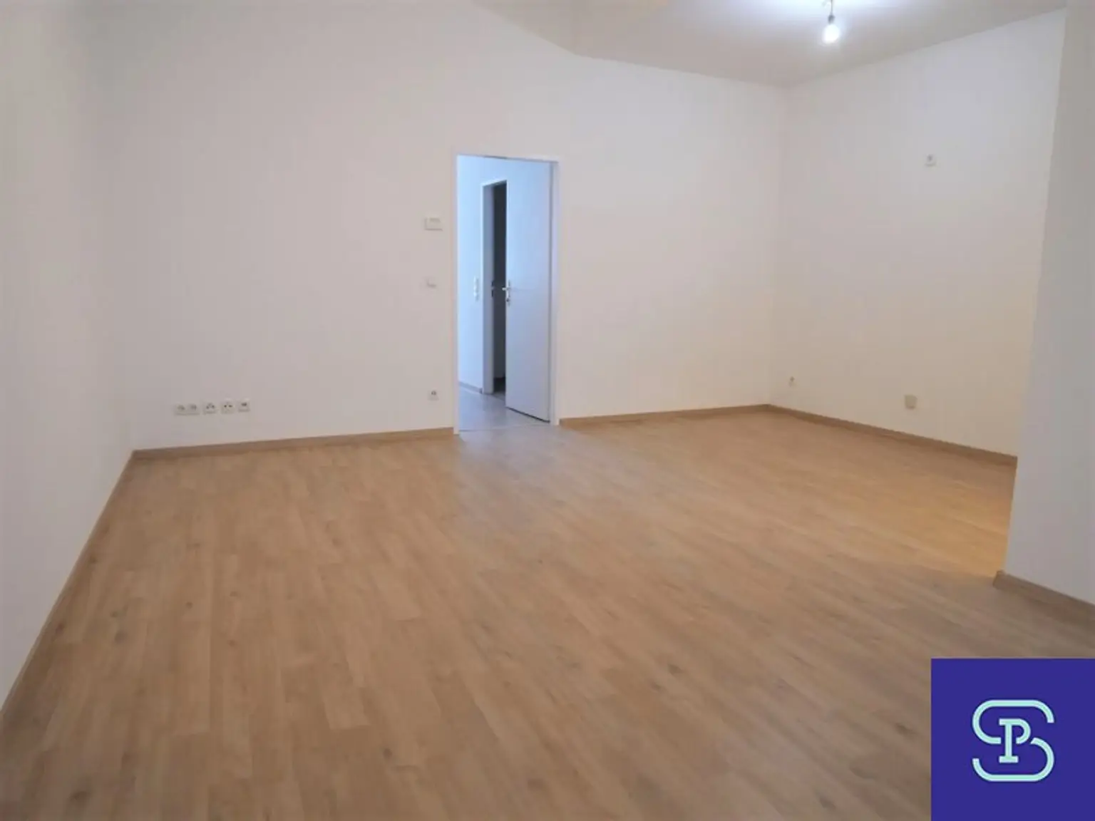 Provisionsfrei: Unbefristeter 55m² Altbau + 25m² Terrasse im topsaniertem Stilaltbau - 1070 Wien!