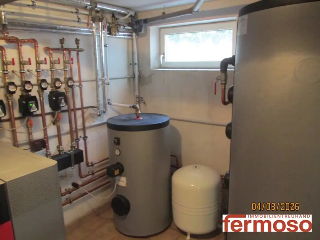 Traumhafter Bungalow vollunterkellert mit Fitness und Kino, perfekt und gepflegt mit wunderbaren Garten