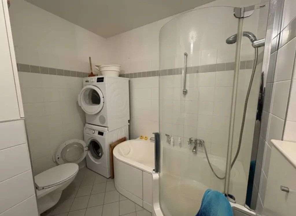 Wohnglück mit Garten & Pool – Charmante 5-Zimmer Wohnung in Ruhelage