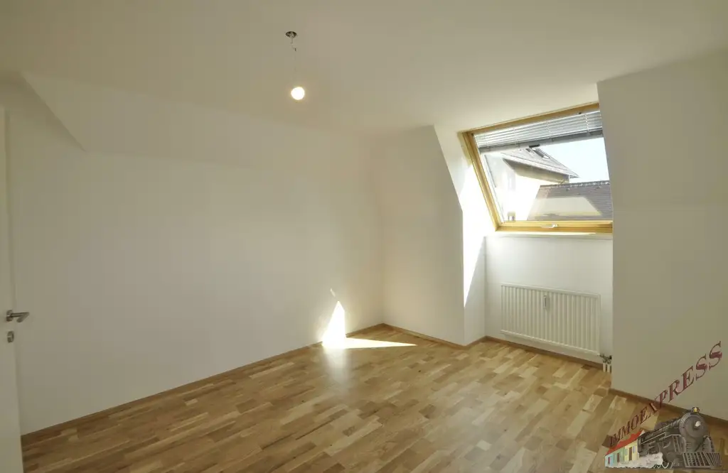 Exklusive Dachterrassenwohnung mit Tiefgarage und bester Fernsicht Nähe EKZ Bühl-Center