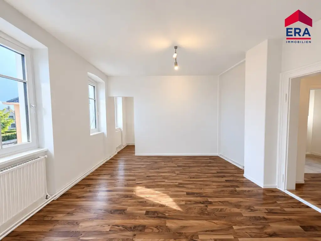 Lichtdurchflutete Altbauwohnung mit Charme – 4 Zimmer in 2193 Wilfersdorf
