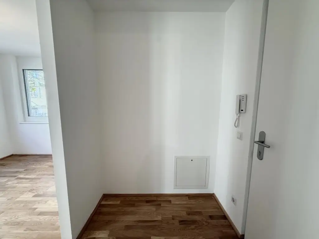 schöne 2-Zimmer Wohnung in ruhiger Lage mit guter Infrastruktur- nahe U4 Hietzing - ab 01.01.2026