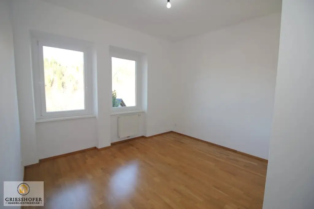 Helle und neuwertige 2 - Zimmer Wohnung in Bad Aussee