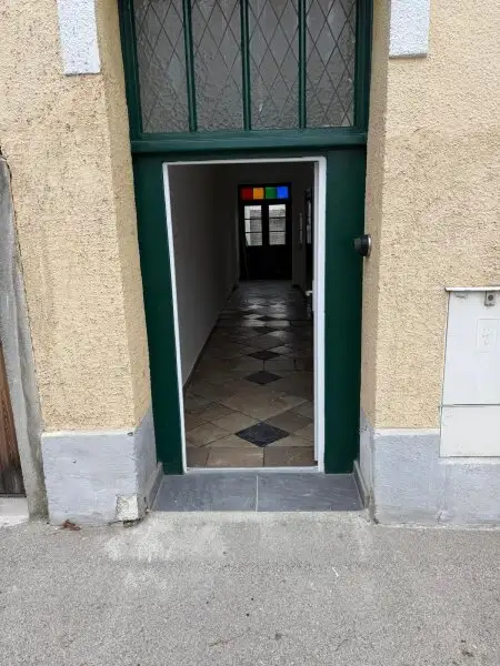 Haus im 23. Bezirk nahe U-Bahn