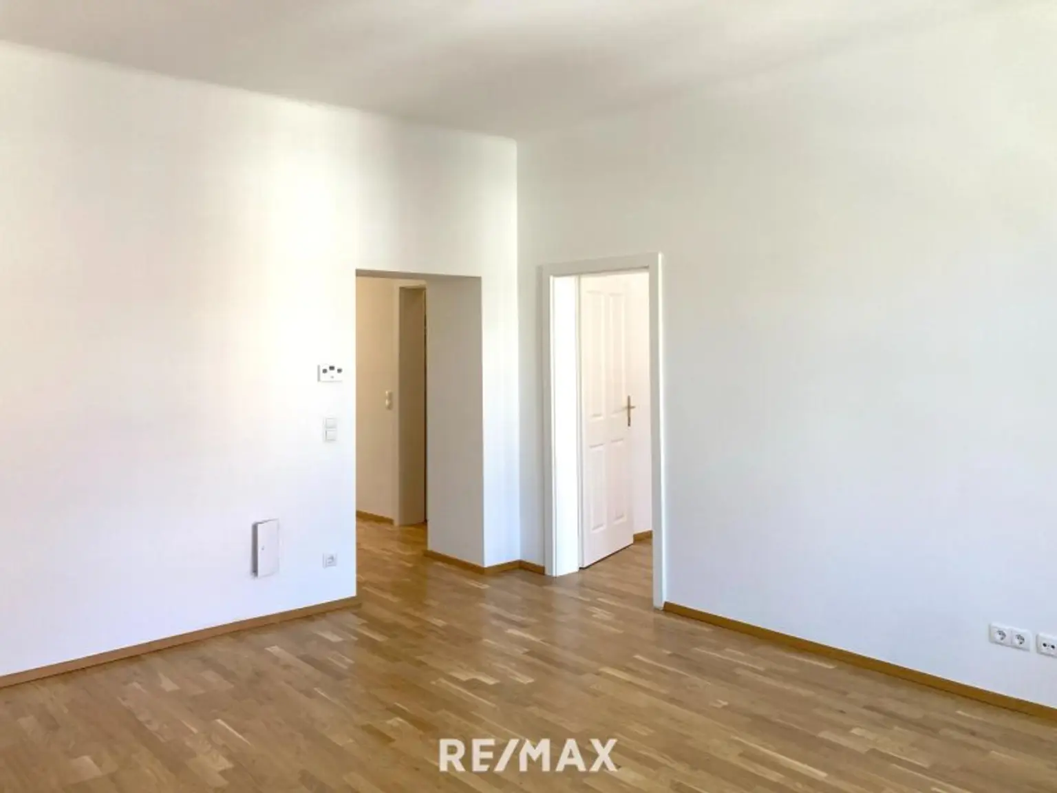 Perfekt geschnitten: Frisch sanierte 3-Zimmerwohnung in bester Lage in 1150 Wien