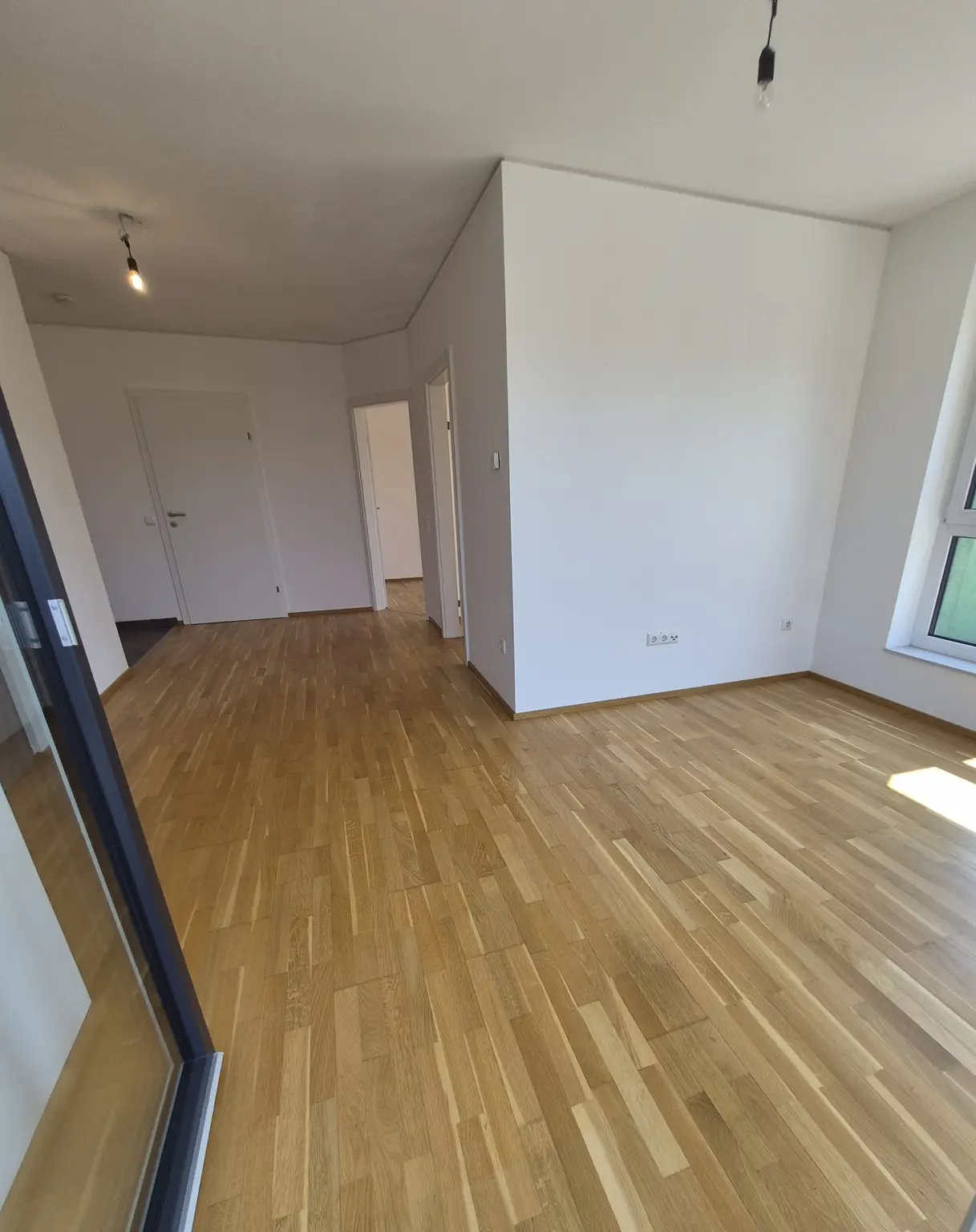 Wohnkomfort mit Aussicht: Ca. 60 m² 3-Zimmer-Wohnung und sonniger 12 m² Südwest-Eckbalkon