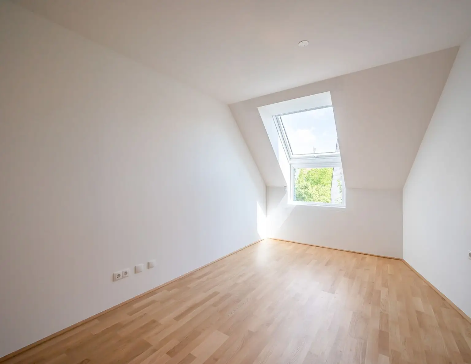 Erstbezug. Hochwertige Drei-Zimmer-Dachgeschoßwohnung mit Balkon - Sofort verfügbar -zu mieten in 1170 Wien