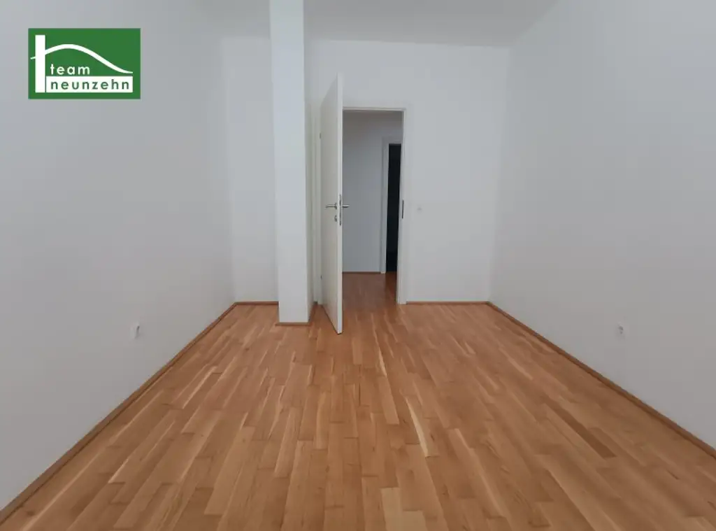 Lichtdurchflutete 4-Zimmer-Wohnung mit privater Außenfläche