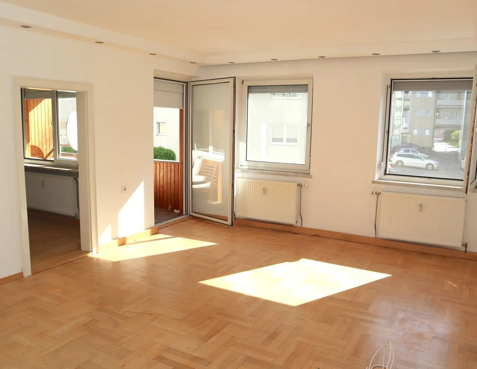 4 Zimmer Wohnung mit 120 m² und bester Anbindung - Vielseitige Möglichkeiten für Familien und Paare!