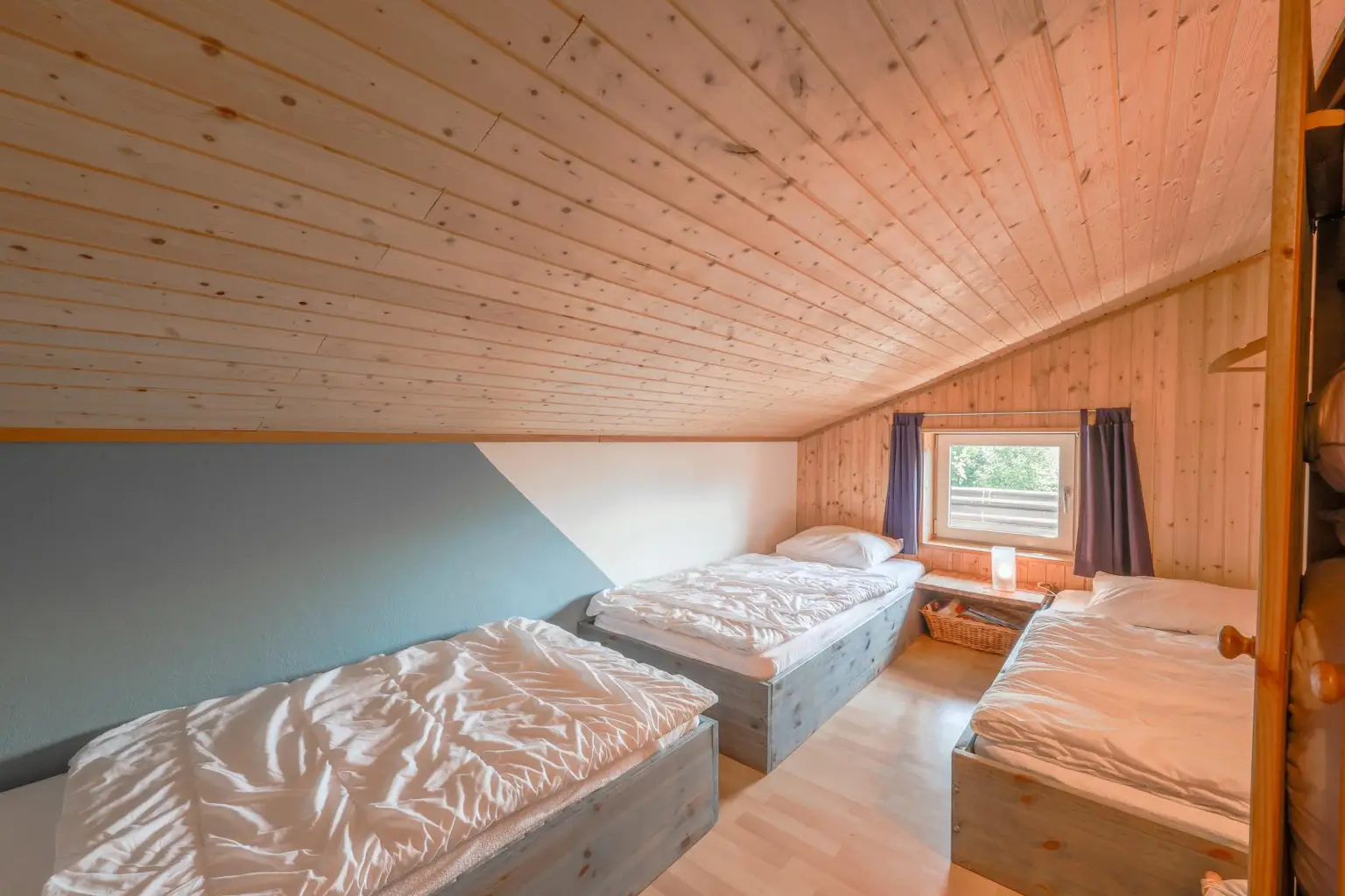 Schlafzimmer 2