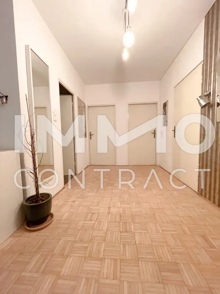 WARMMIETE! IDEALE WG ODER FAMILIENWOHNUNG  MIT LOGGIA! 4 ZIMMER + SEPARATE KÜCHE!