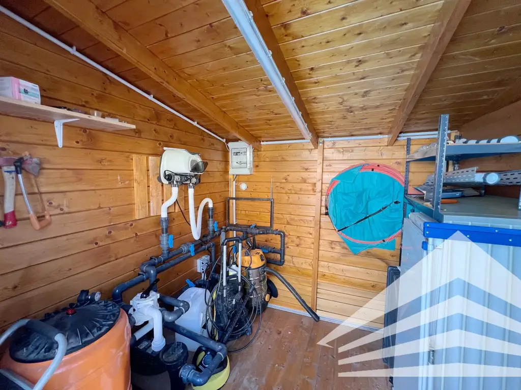 Großzügiges Eckreihenhaus mit Garten & Pool in toller Siedlungslage! 360° Rundgang online!