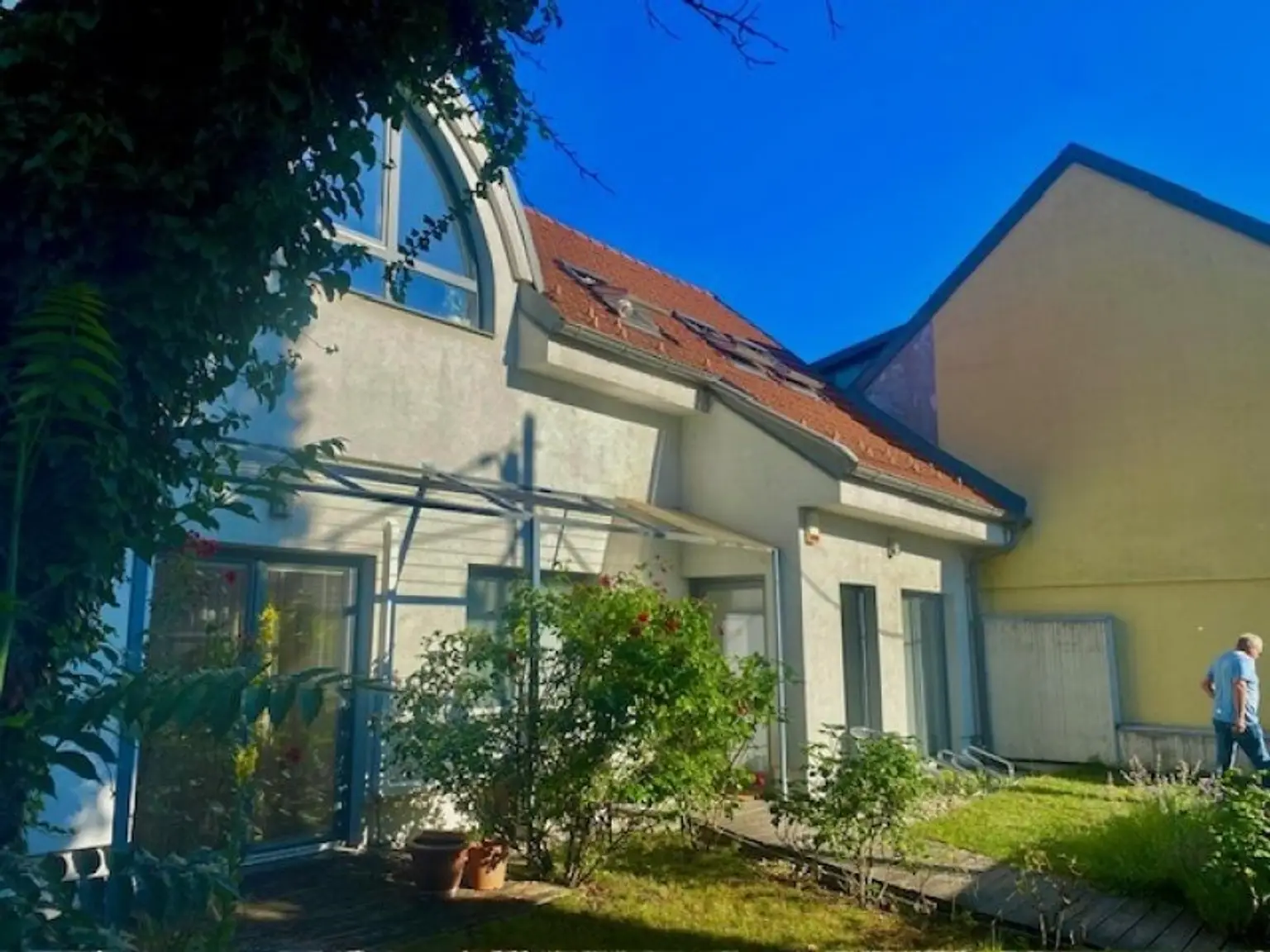 EIGENHEIM mit Garten- ELEGANTE 3-4-Zimmer-Eigentums-Wohnung in Top Lage von STAMMERSDORF!