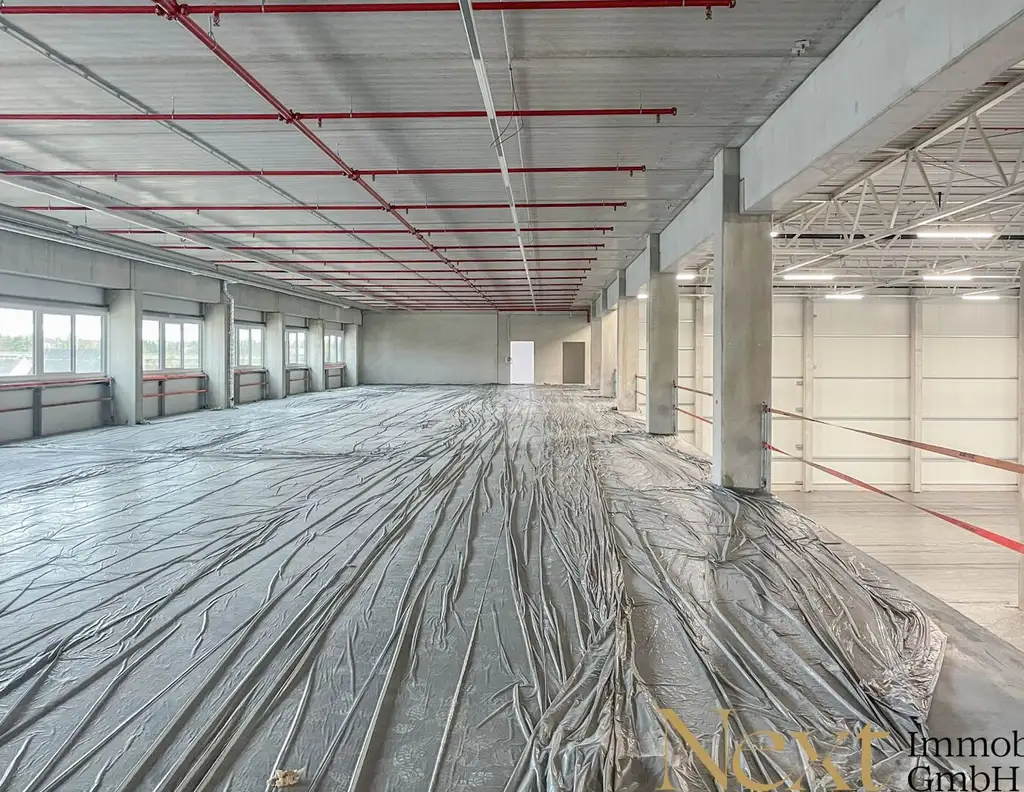 NEUBAU - Lager-/Produktionshalle (optional mit Büroflächen) in Enns/Ennshafen zu vermieten!