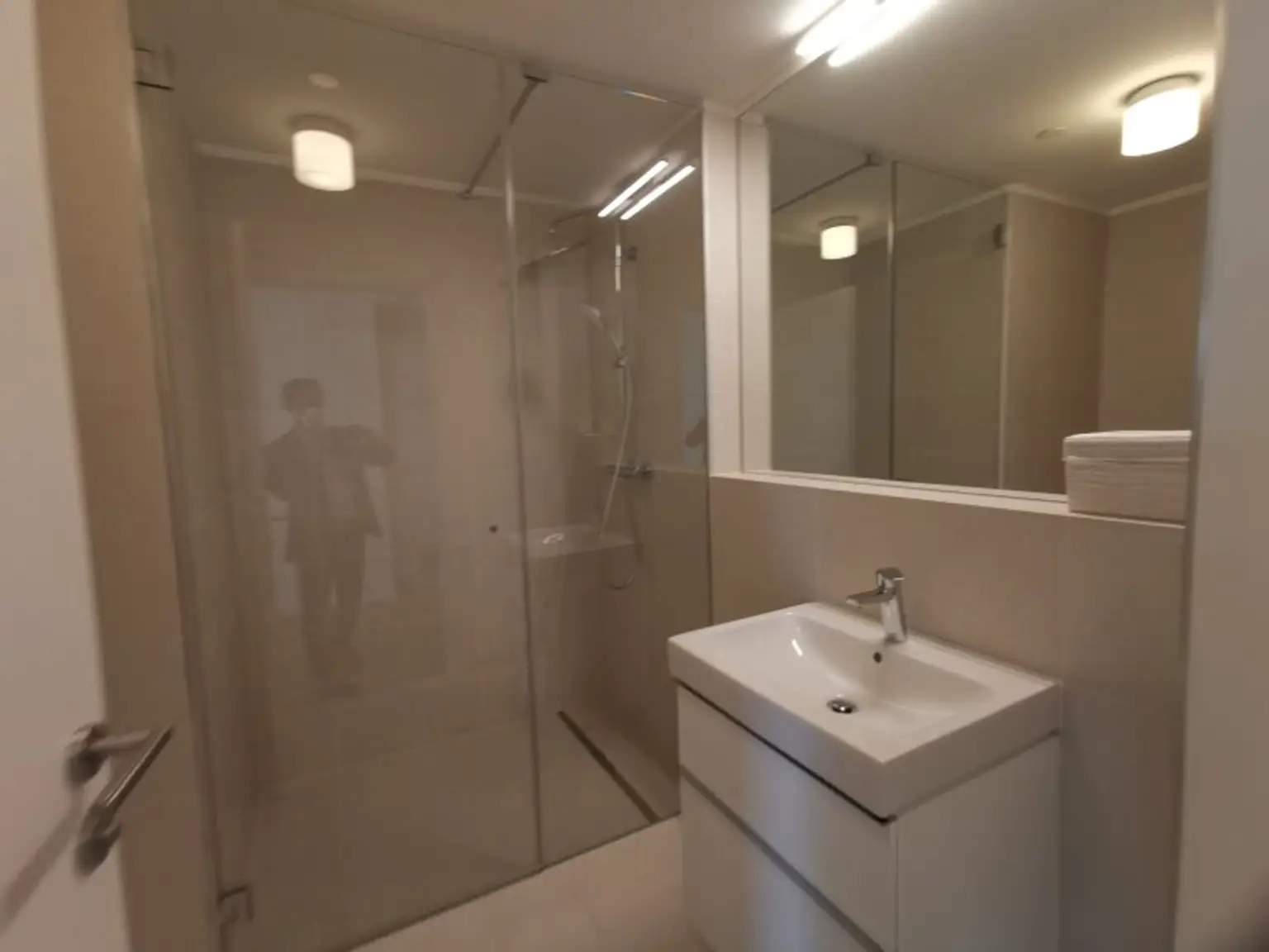 Moderne 3 Zimmer mit Balkon und vielen Extras im Haus!