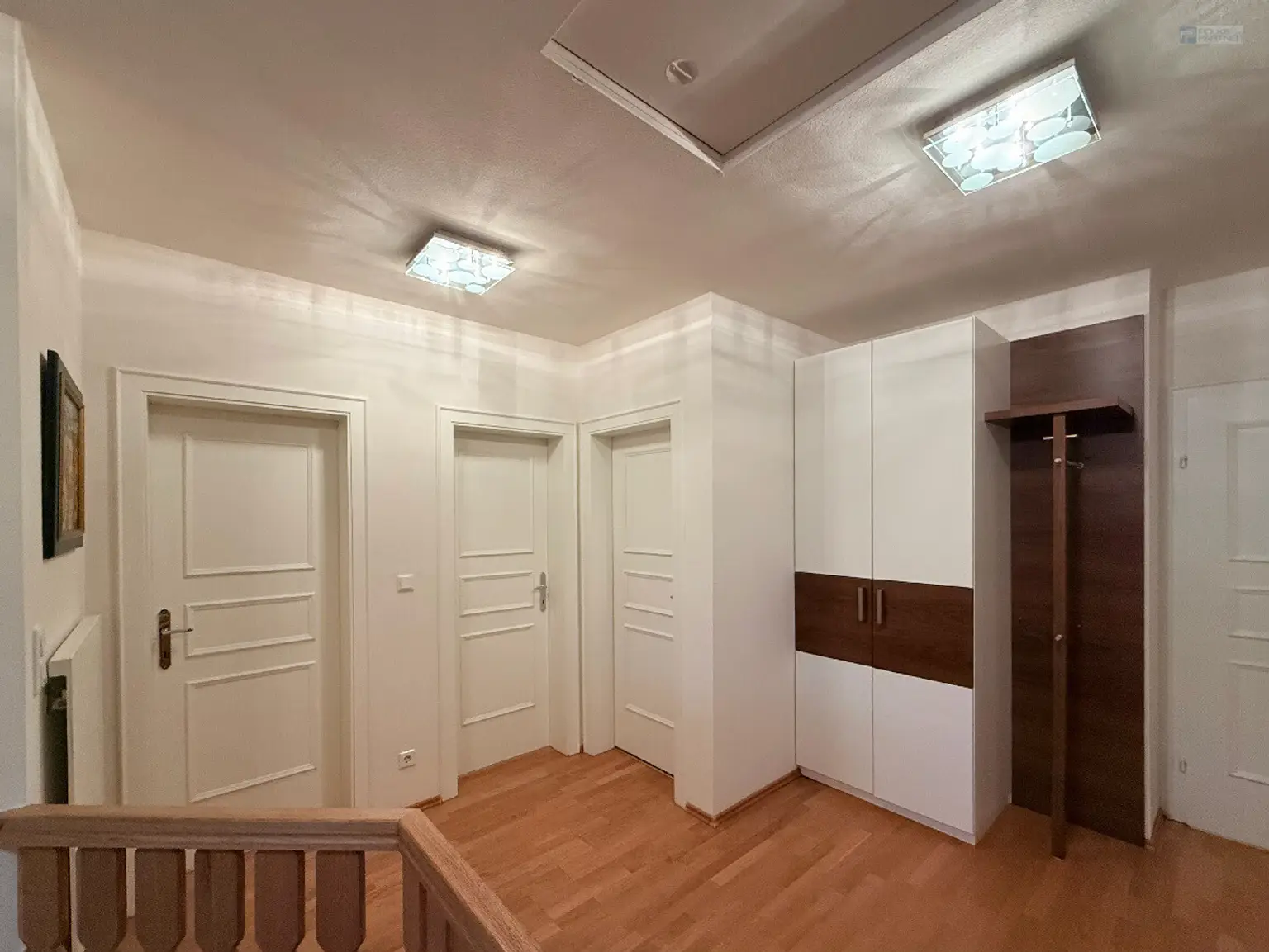 GARTENPARADIES   -  9.000 M² - 
LANDHAUS IN PARKLANDSCHAFT  
NUR 30 MINUTEN VON WIEN