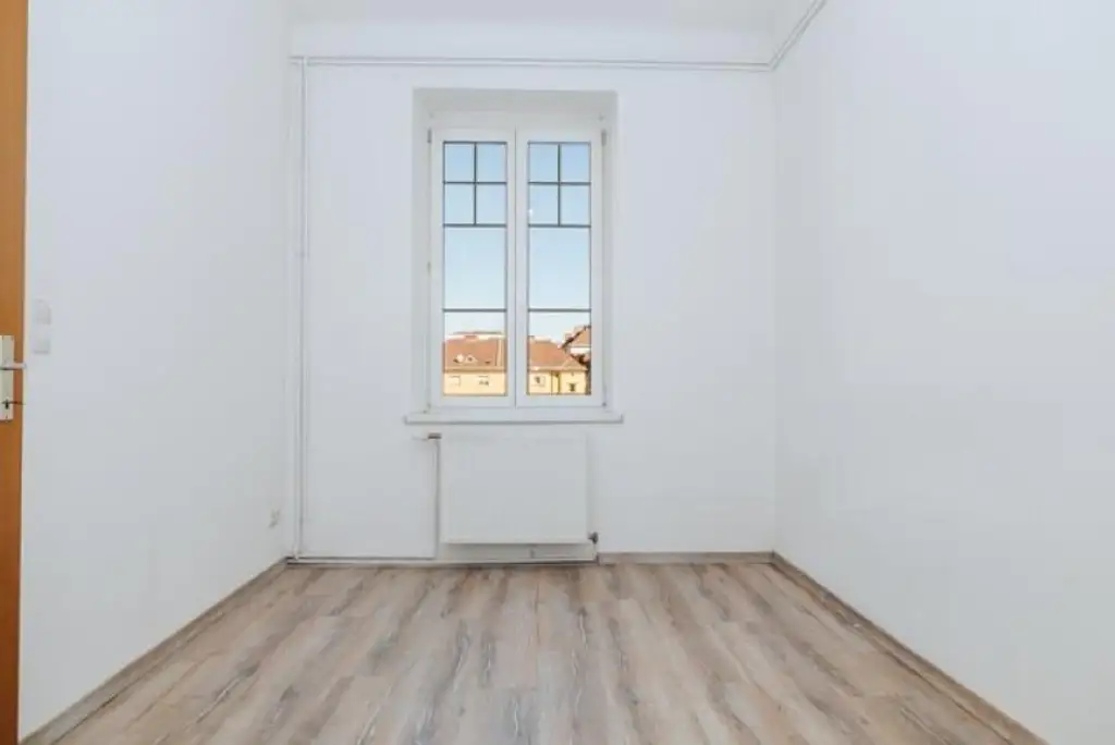 MODERN ERNEUERT I TOP-LAGE BEI DER FH JOANNEUM I BESTE ANBINDUNG MIT STRASSENBAHN I CHARMEVOLLER ALTBAU I 2. STOCK MIT LIFT I HAUSTIERFREUNDLICH I PROJEKT WOHNEN I