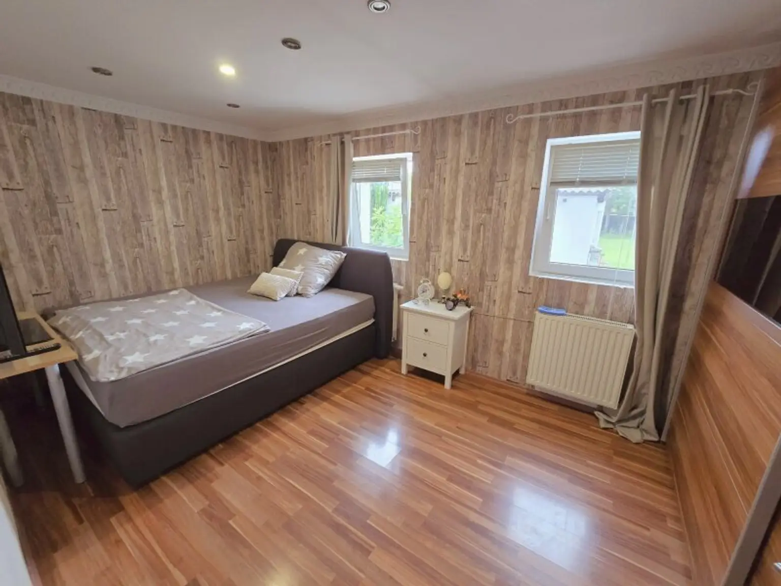 Charmantes Einfamilienhaus 125m² wohnfl. mit 791m²  Garten und überdachte Terrasse und Kaminanschluss in Leobersdorf – S-Bahn in der Nähe!