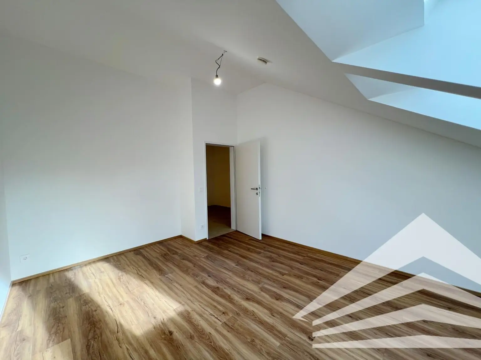 Außergewöhnliches 4-Zimmer Penthouse mit großem Balkon in Puchenau!