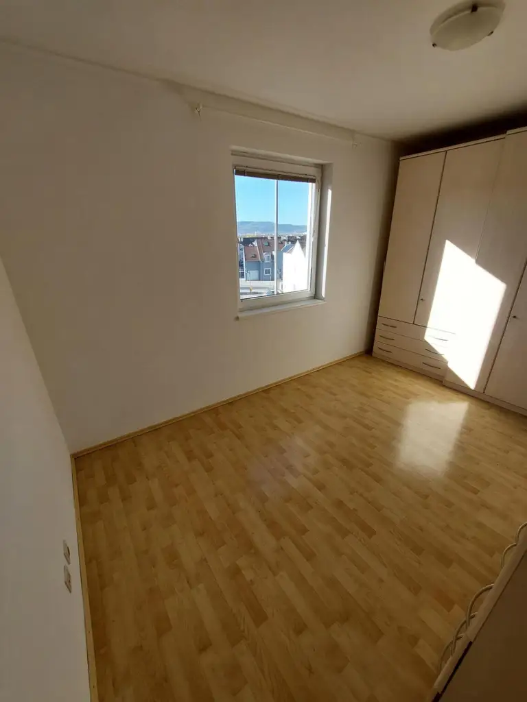 Wohnen am Seepark, leistbare Dreizimmertraumwohnung mit Dachterrasse!