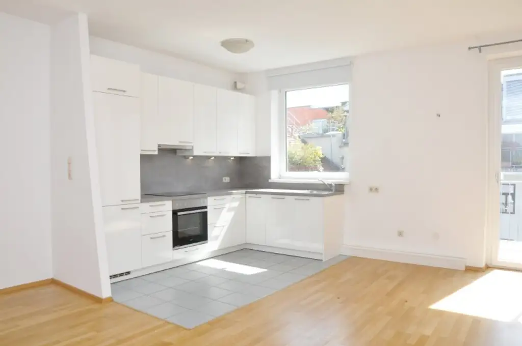 Helle 3-Zimmer Wohnung mit Balkon Nähe Donaukanal
