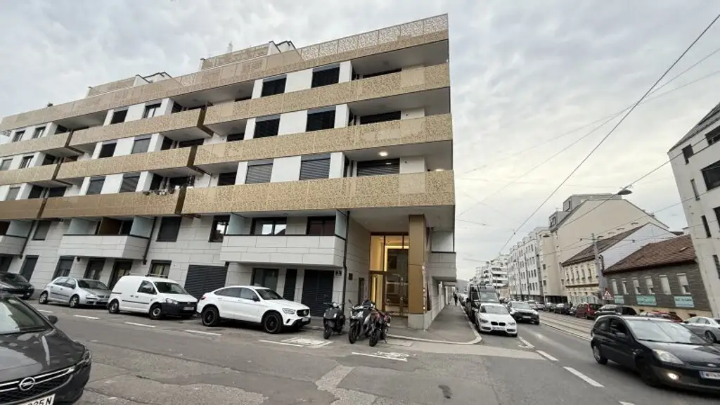 Neuwertige 2-Zimmer-Wohnung mit südöstl. Balkon und opt. Garagenstellplatz!