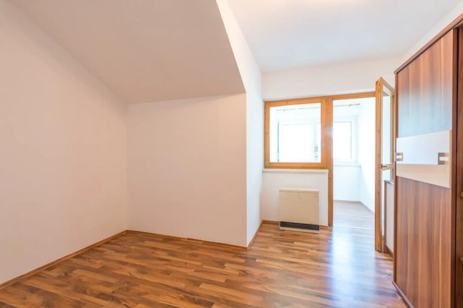 Gut geschnittene 3-Zimmer Dachgeschosswohnung