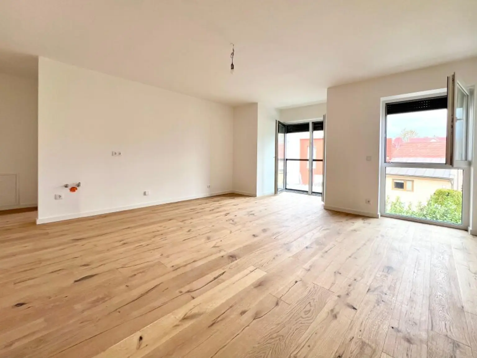 NÄHE U2: ERSTBEZUG IN GRÜNRUHELAGE I ideal für Pärchen & Familien I  Aufzug I Fußbodenheizung & Kühlung I Luft-Wasser-Wärmepumpe I elektrische Raffstores