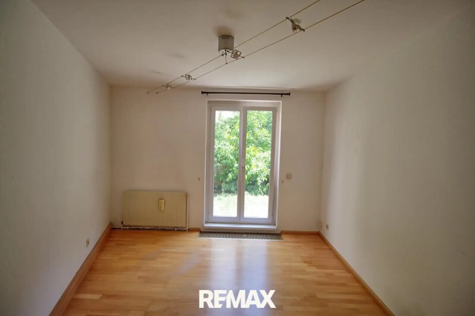 Schlafzimmer mit Terrassenausgang