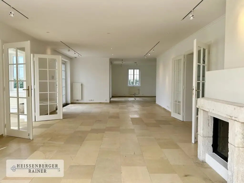 WOHNEN AM SEE /// REPRÄSENTATIV UND GROSSZÜGIG /// ELEGANTE SEEVILLA MIT ZWEI SEPARATEN EINHEITEN