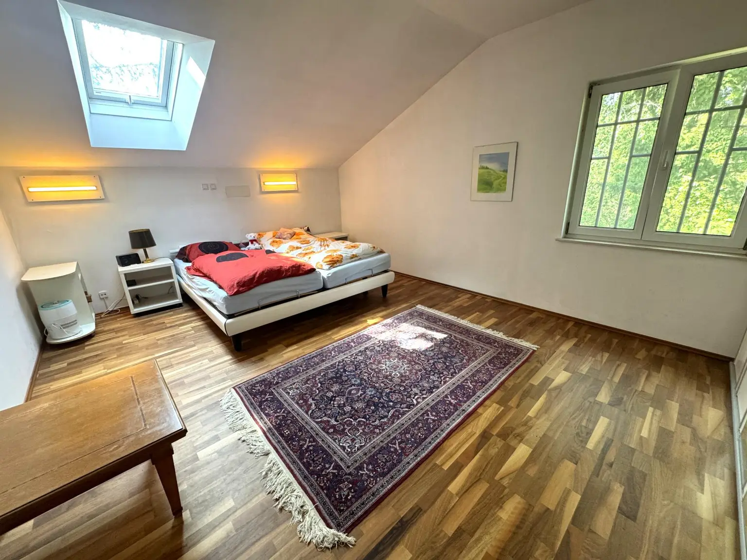 Großzügiges Einfamilienhaus mit Pool, Wintergarten und Doppelgarage mitten im Grünen!