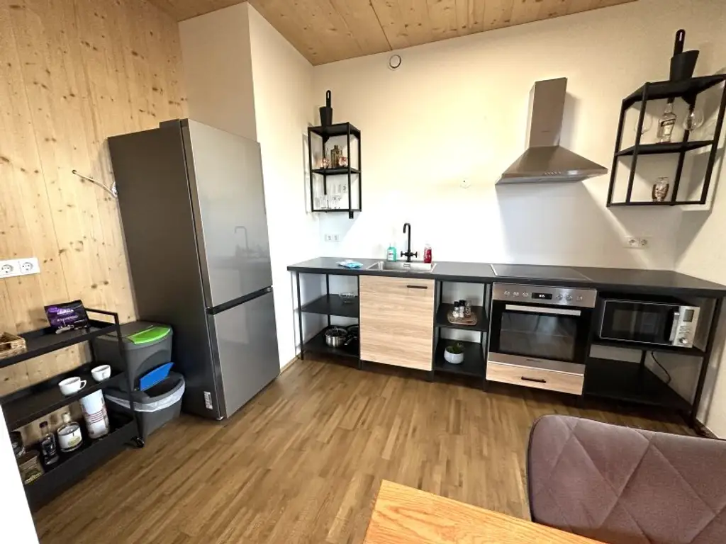 Wunderschöne & vollmöblierte 2-Zimmerwohnung in absoluter Ruhelage mit schönem Ausblick von großer Terrasse - en suite Badezimmer inklusive