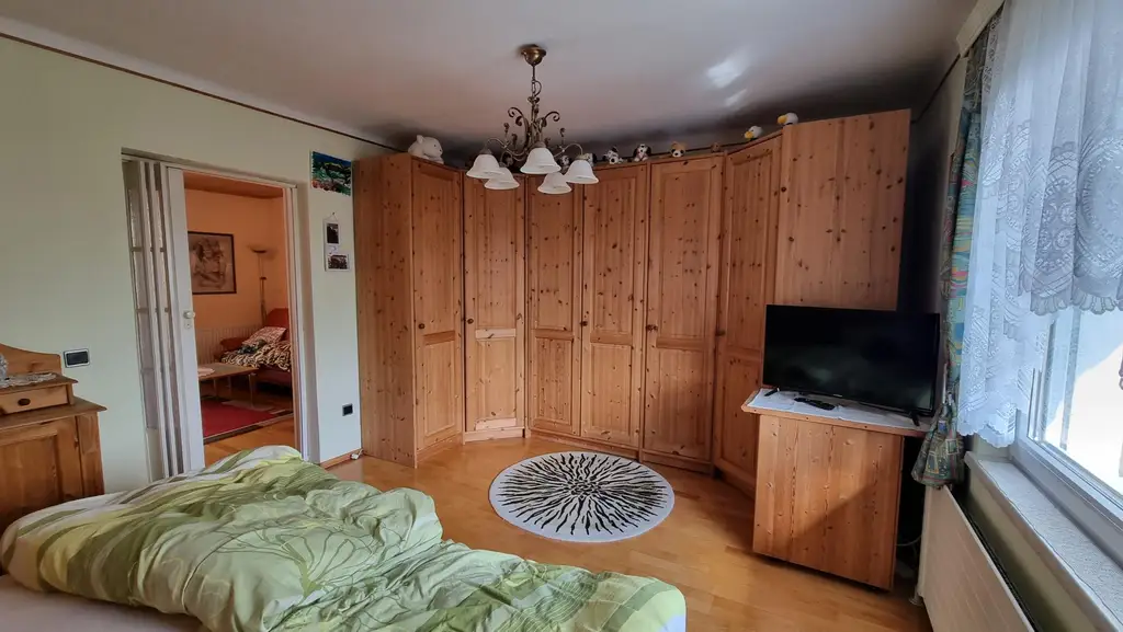 Gepflegtes Einfamilienhaus mit Pool und Garten in St. Georgen