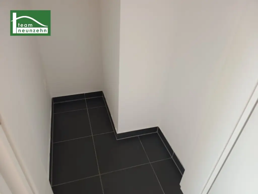 Lichtdurchflutete 4-Zimmer-Wohnung mit privater Außenfläche
