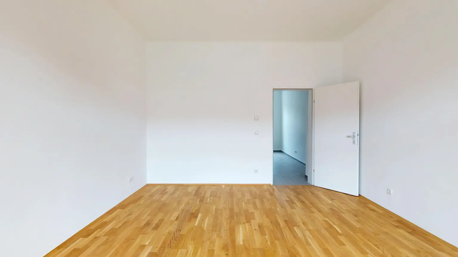 Rosensteingasse: Büro für Home-Office Nutzung/Atelier im 3. Stock ohne Lift - Gang-WC zur Alleinbenützung - Gute Verkehrsanbindung