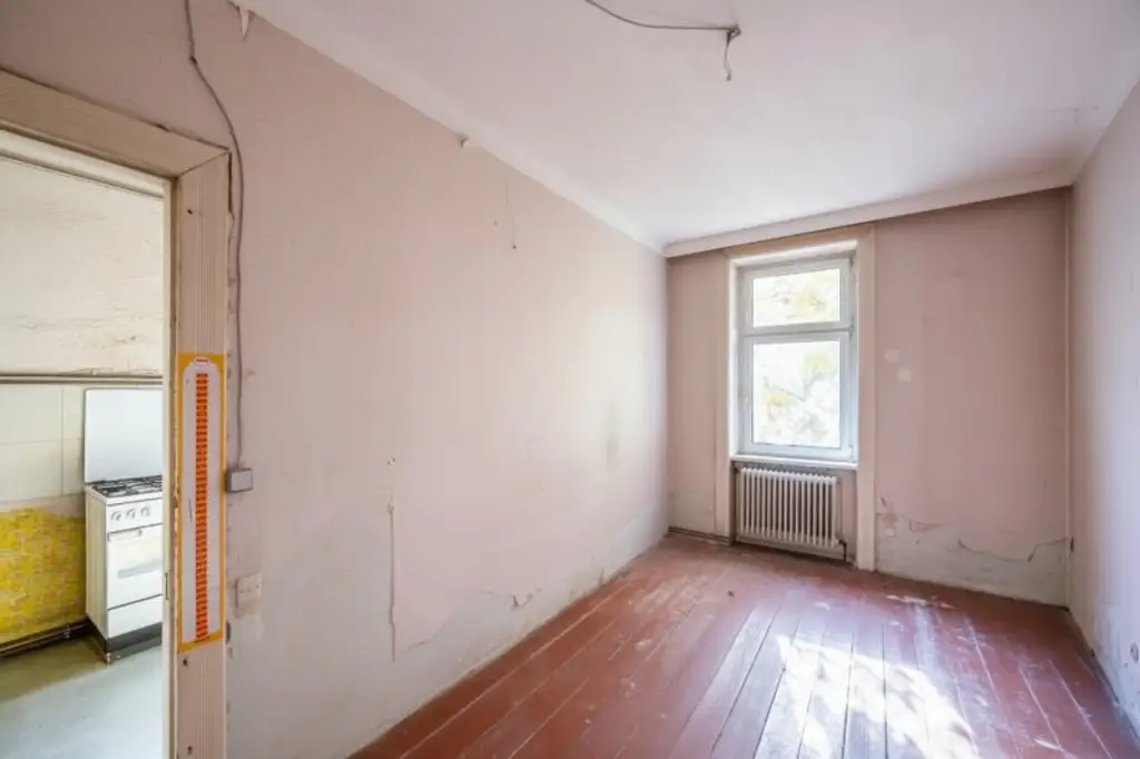 ++Fasangarten++ Altbau mit Potenzial – sanierungsbedürftige 3-Zimmer-Wohnung