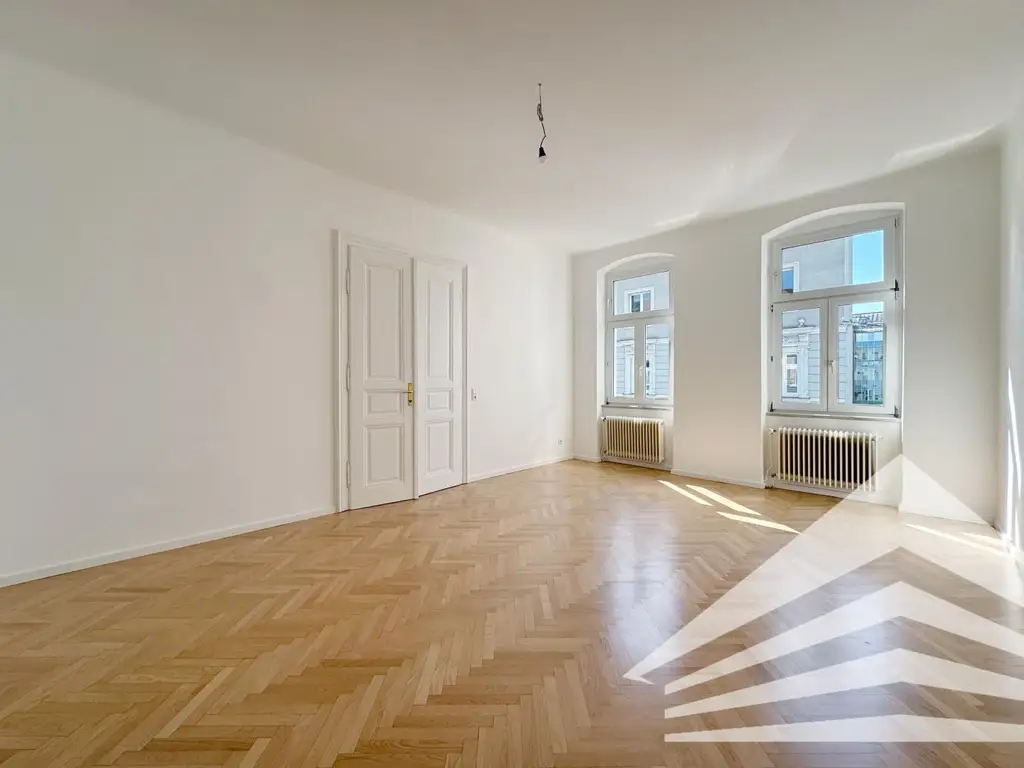 Großzügige 3 Zimmer-Altbauwohnung mit Küche - Nähe Landstraße!