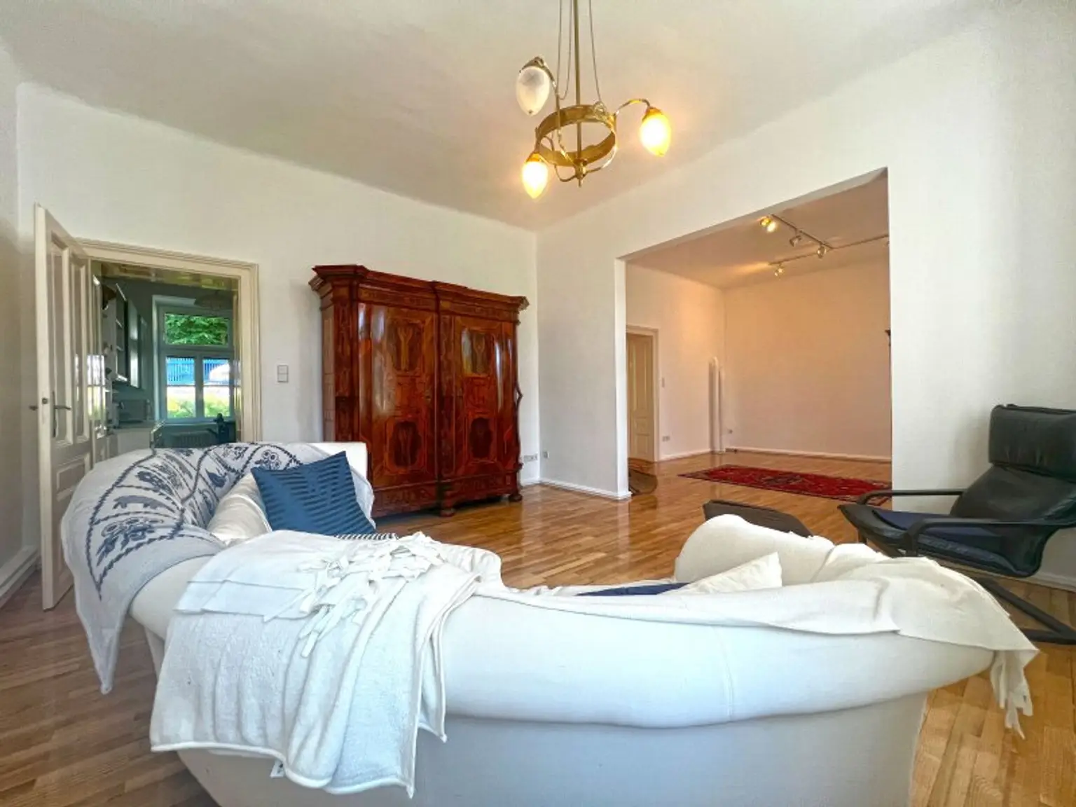 Charmante 5-Zimmer Villenetage mit traumhafter Terrasse und Wienerwaldblick am Sagberg