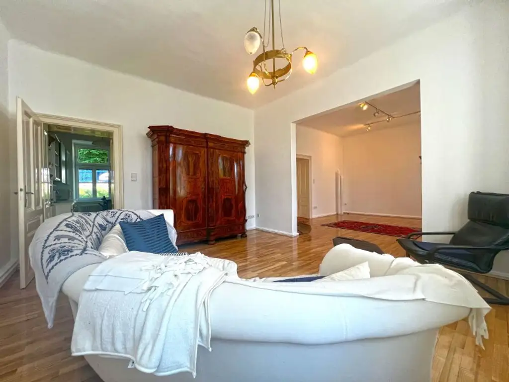 Charmante 5-Zimmer Villenetage mit traumhafter Terrasse und Wienerwaldblick am Sagberg
