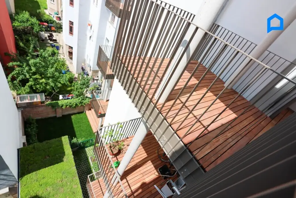 ERSTBEZUG, RUHIG, JETZT einziehen! Kernsanierter Albau mit modernster Ausstattung 106 m² Wohnfläche, TOP16 / 4 Zimmer plus Nebenräume 13,4m² SW-Balkon-Loggia