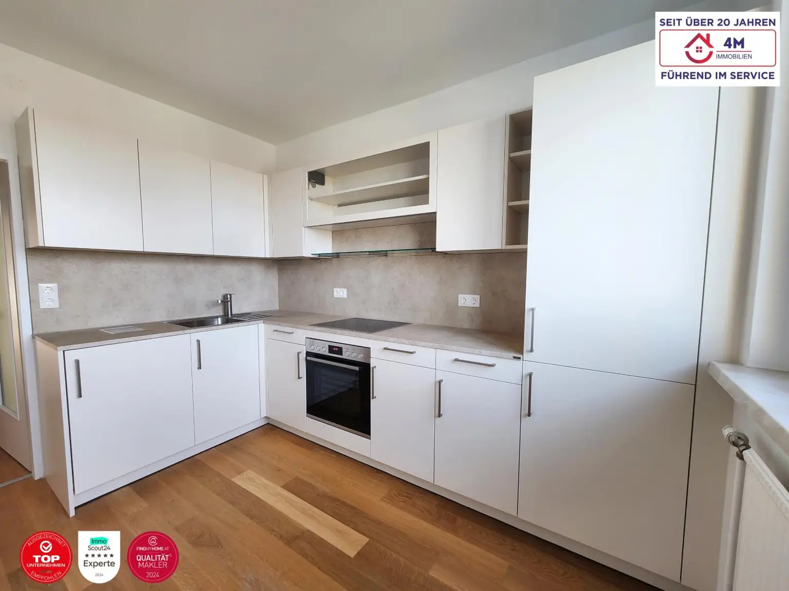 *AKTION NUR 1,5%+20% ust. PROVISION BEZAHLEN* Hochwertig sanierte 3-Zi.-Wohnung mit Loggia & traumhaftem Fernblick aus allen Zimmern