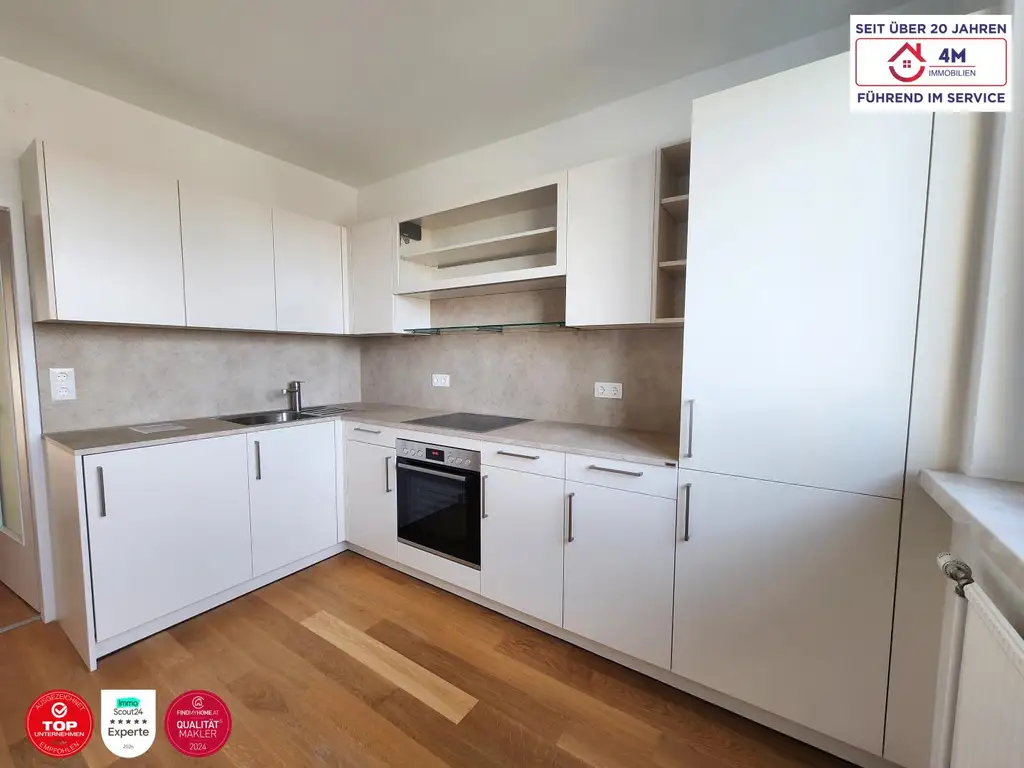 *AKTION NUR 1,5%+20% ust. PROVISION BEZAHLEN* Hochwertig sanierte 3-Zi.-Wohnung mit Loggia & traumhaftem Fernblick aus allen Zimmern