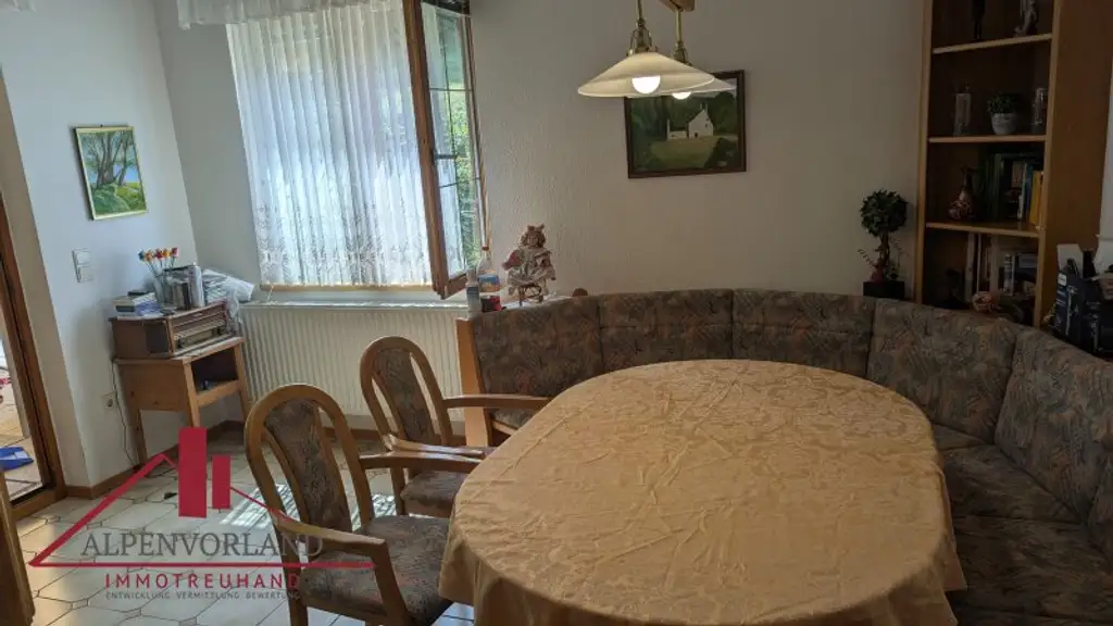 Traumhaftes Einfamilienhaus mit Fernblick in Hainburg an der Donau: ca. 180m² Wohnfläche mit Garten, 2 Terrassen, Pool und Garage!!!