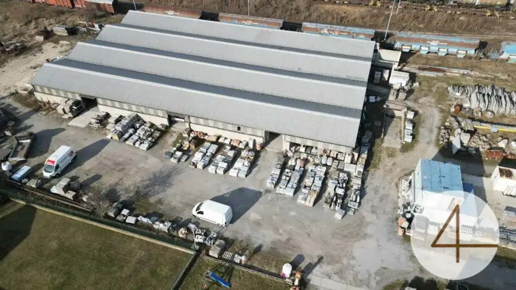 2 Gewerbehallen zur Vermietung ! 100m2 und 150m2 Lagerhallen Verfügbar