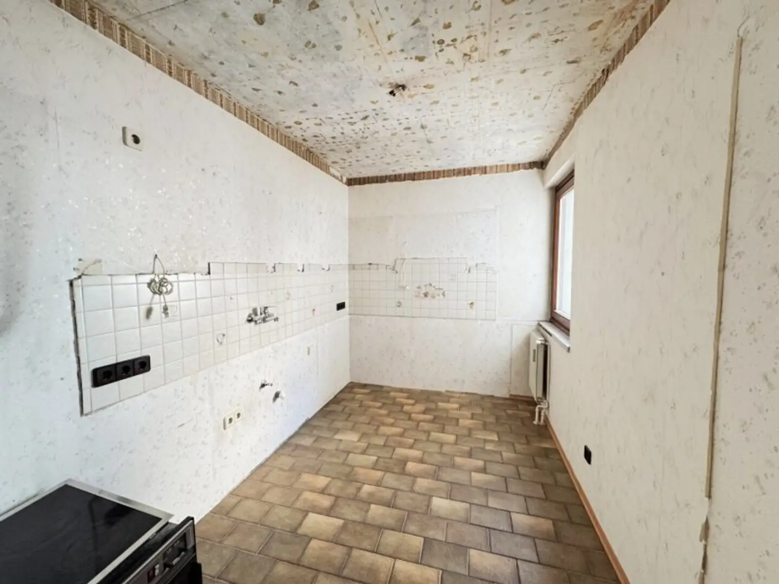 U6-Dresdner Straße : 3 Zimmer mit Loggia in Hofruhelage