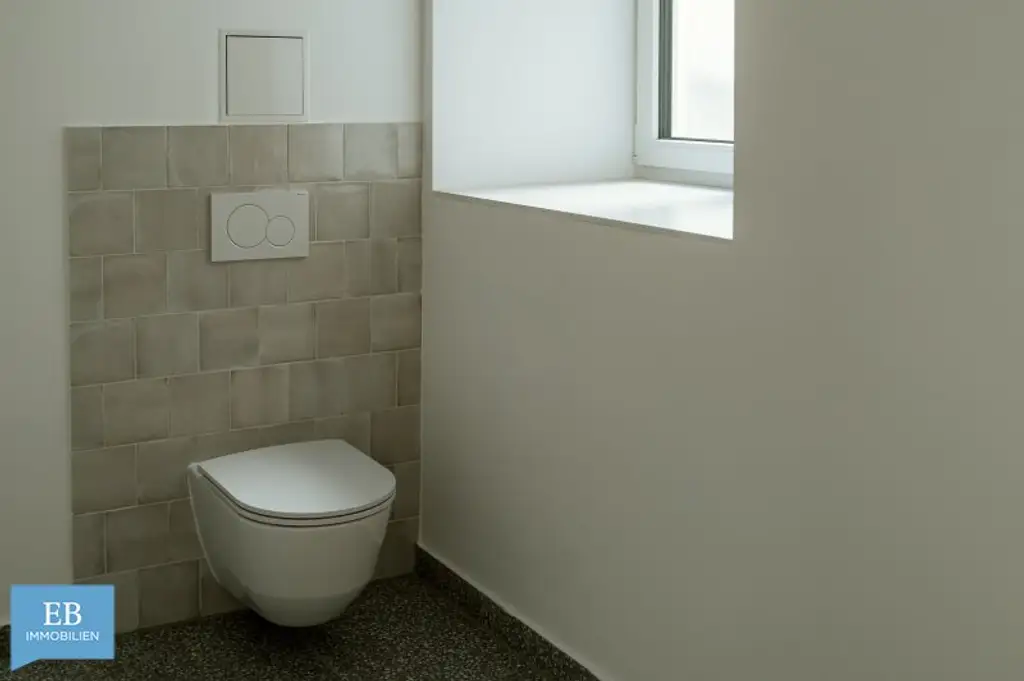 Charmante sonnige Garconniere in einem edlen Gründerzeithaus!