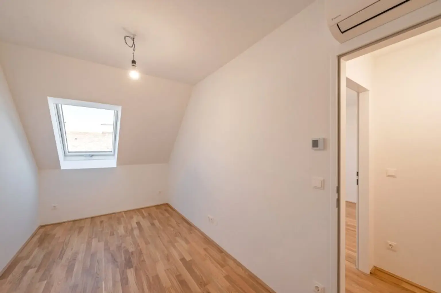 ++NEU++ 3-Zimmer DG-ZWEITBEZUG mit Dachterrasse! ++VIDEOBESICHTIGUNG++