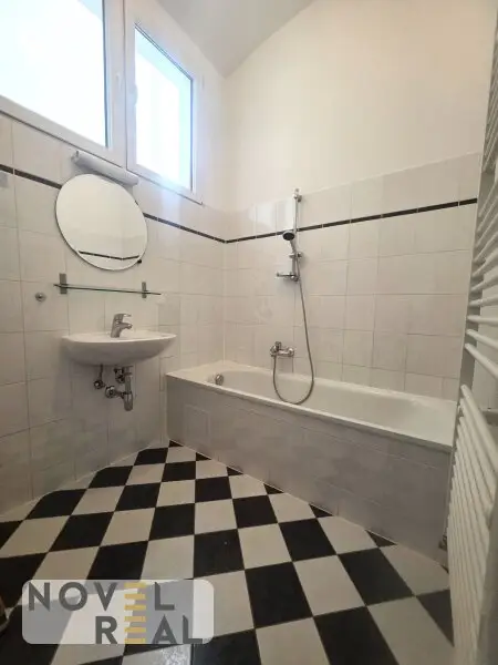 Wunderschöne  2,5-Zimmer-Wohnung! Ausgezeichnete Lage!