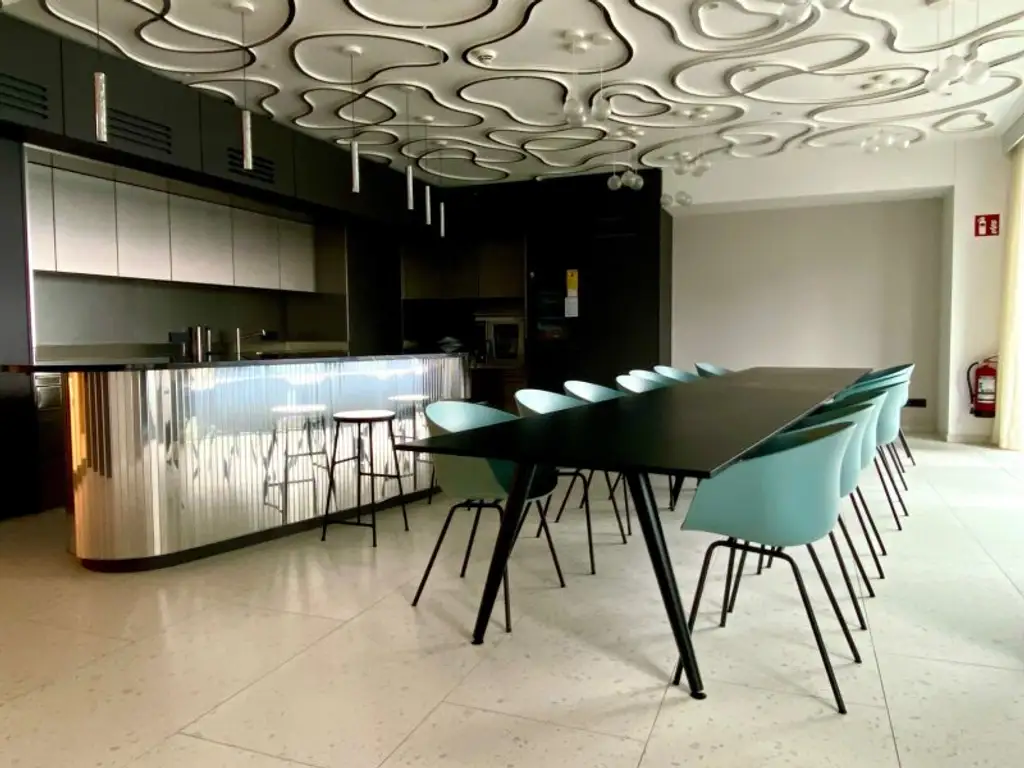 LUXURIÖSE 3-ZIMMER-WOHNUNG MIT 2 BÄDERN, GARAGENPLATZ UND ATEMBERAUBENDEM PANORAMABLICK